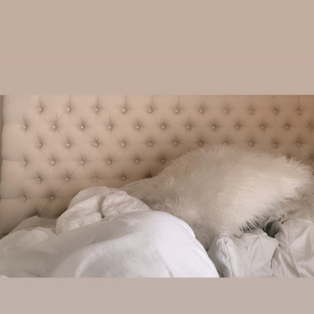 Hi! If you’d like personal pictures just comment💕